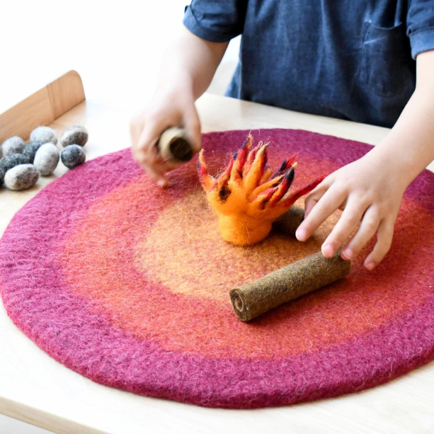 Tara Treasure | 羊毛氈手工玩具-營火遊戲墊
